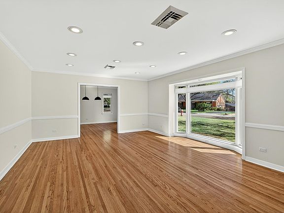 4th image of 1602 Harrison Rd