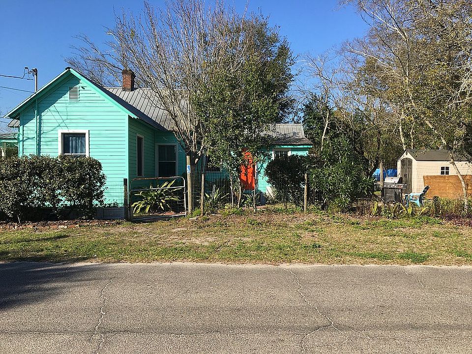 2nd image of 332 S 9th St