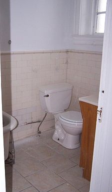 5th image of 2800 Monument Ave APT 01