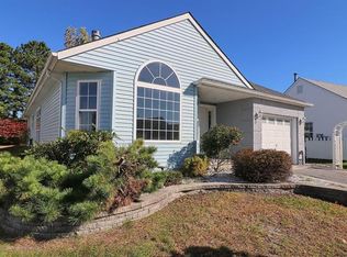 176 Canterbury Ln, Toms River, NJ 08757