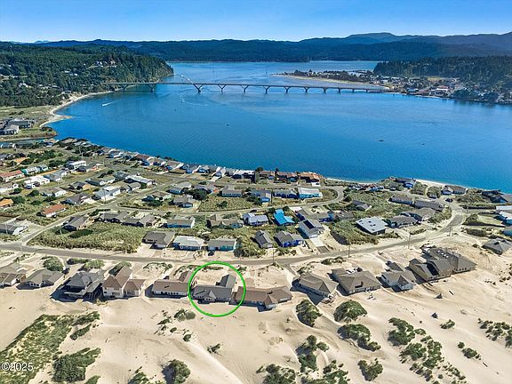 4th image of 106 NW Oceania Dr