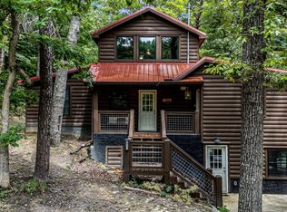 2211 Lake View Ln, Sevierville, TN 37876