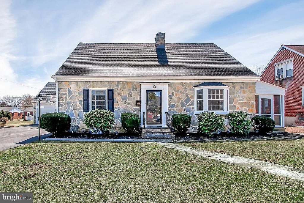 241 E Lincoln Ave, Gettysburg, PA 17325 Zillow