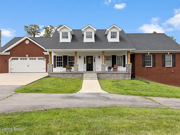 2nd image of 2901 Lucas Ln
