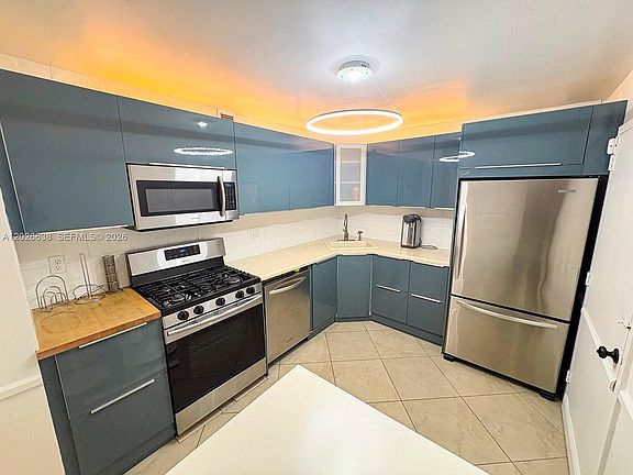 3rd image of 2030 S Ocean Dr APT 723