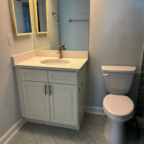 4725 Cove Cir #104 — Photo 8