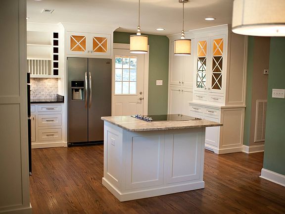 Bella Luna travertine island