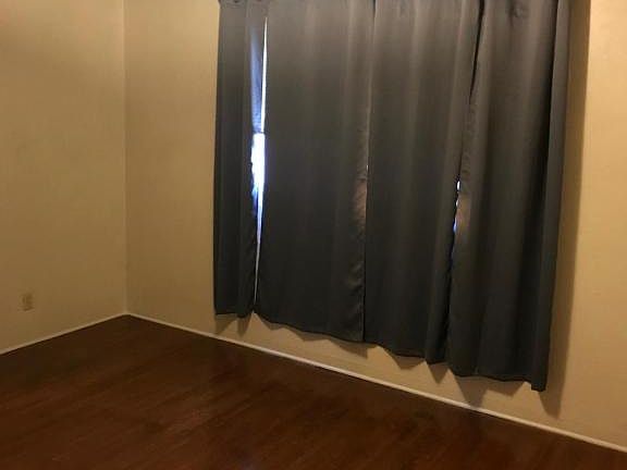 3rd image of 500 Quincy Pl SE
