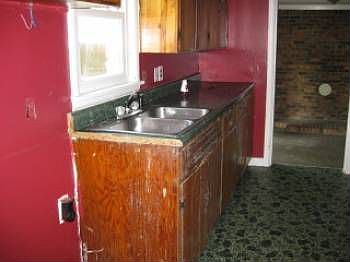 4th image of 271 Wolford Ave