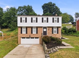 1260 Delfield Dr, Bethel Park, PA 15102