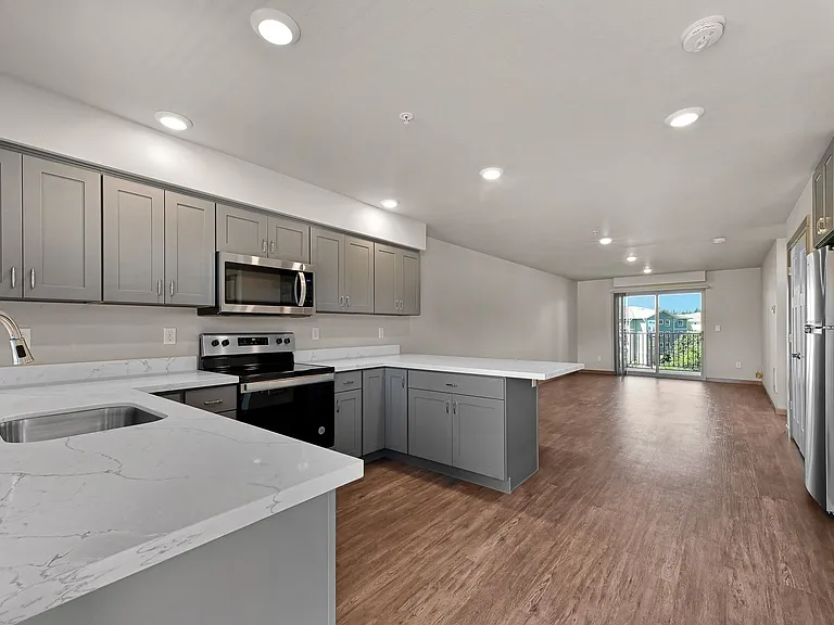515 Telegraph Rd — Photo 30