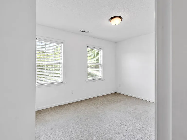 305 Foster Creek Rd — Photo 12