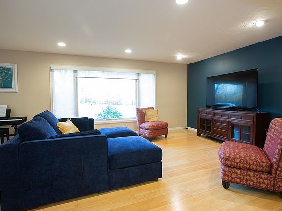 3rd image of 2617 Windy Hill Dr