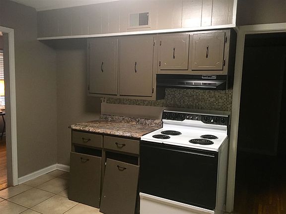 5th image of 4649 S Doris Cir