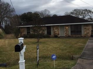 1516 Gloria St, Breaux Bridge, LA 70517