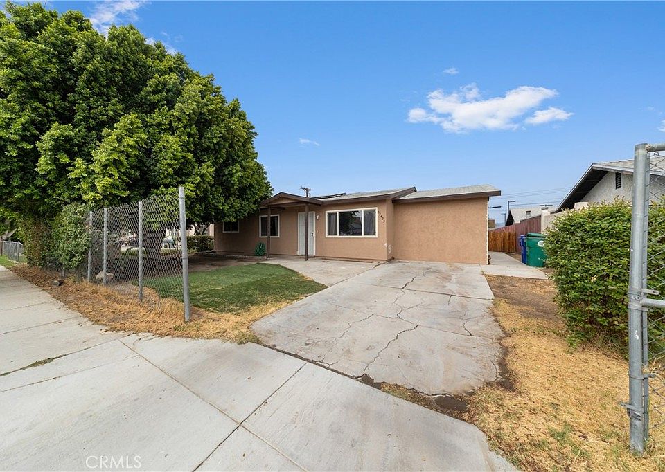 1st image of 52425 Jennifer Way