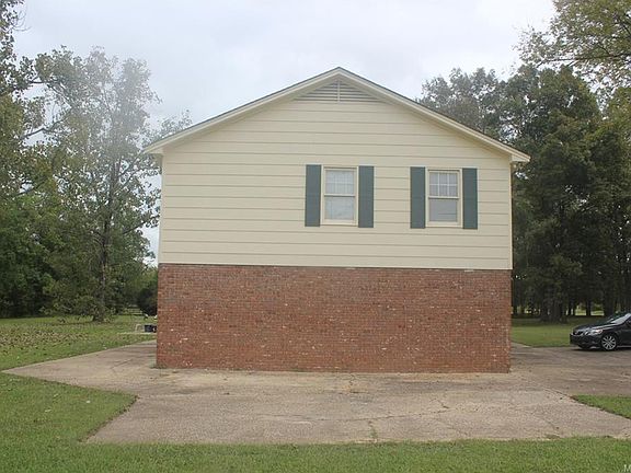 2nd image of 811 Williamsburg Dr