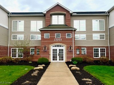 23003 Chandlers Ln APT 219, Olmsted Falls, OH, 44138