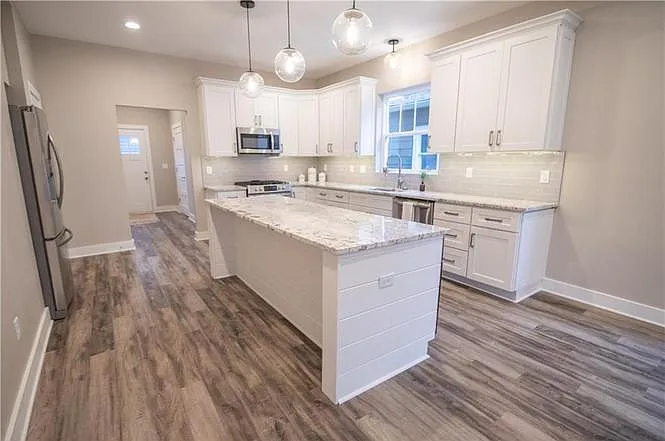 1709 Woodlawn Ave — Photo 10