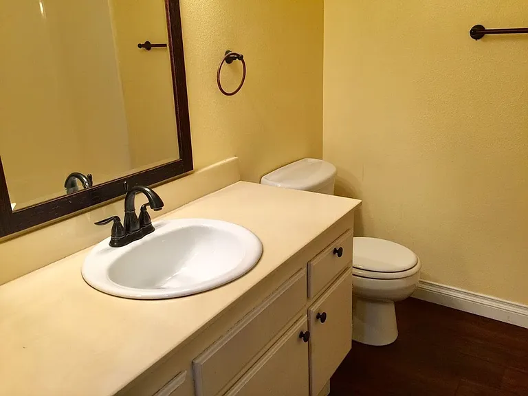1651 S Juniper St #225 — Photo 24