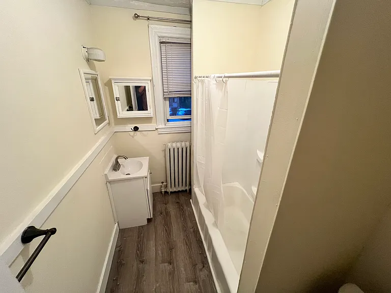 83 Englewood Ave #8 — Photo 23