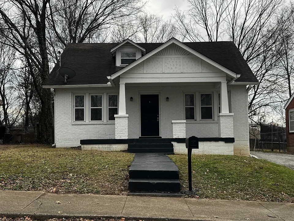 1004 W Greenwood Ave