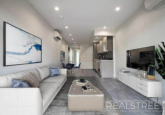 2nd image of 730 E 32nd St #5