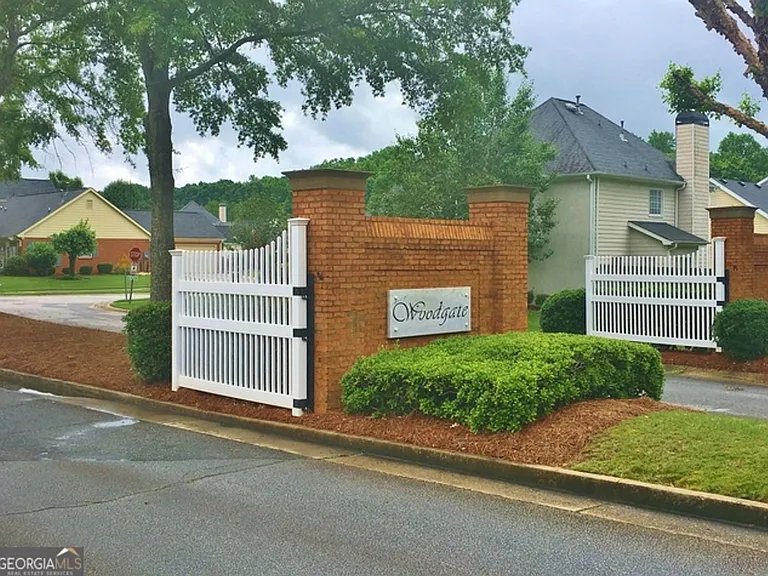 155 Woodstream Way — Photo 46