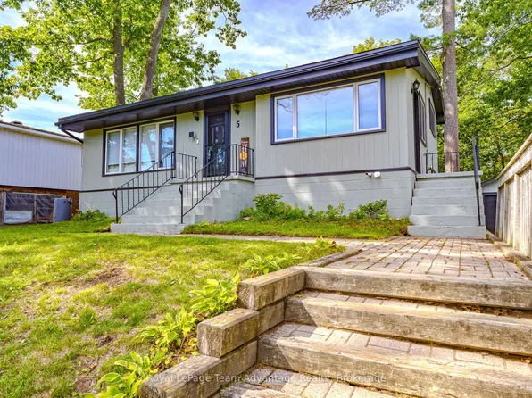5 Burritt St, Parry Sound, ON P2A 1N5