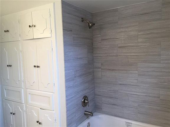 5th image of 4009 Ashville Dr
