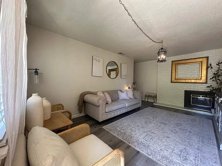103 Estates Dr #A — Photo 4