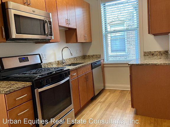 2nd image of 2139-47 W Lunt Ave #6967-77