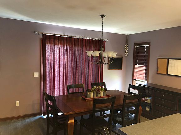 5th image of 2370 Randall Ave NW