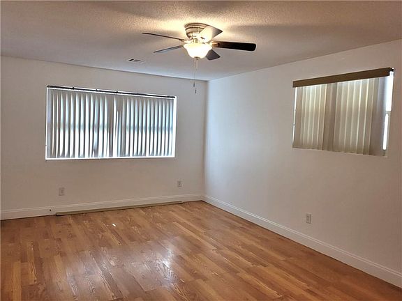 4th image of 4539 Marque Dr