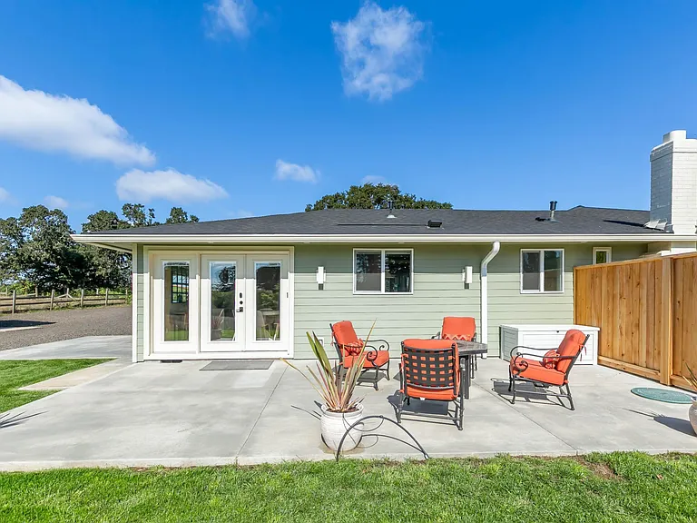 21390 SW McInnis Ln — Photo 13
