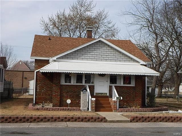 1st image of 239 Lincoln Ave