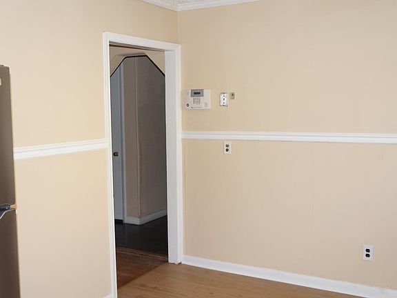 2nd image of 1216 Halifax St