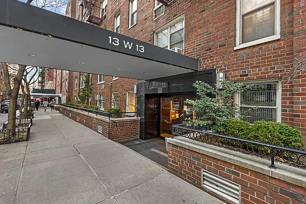 Sold by Compass | media 8