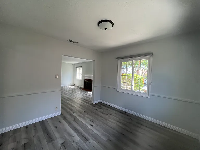 1115 S El Molino St — Photo 32