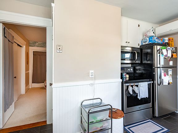 4th image of 24 Upland Ave #1