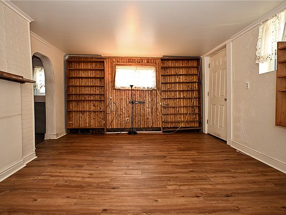 5th image of 1822 Fox Way