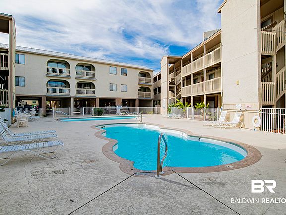 4th image of 930 W Beach Blvd #113