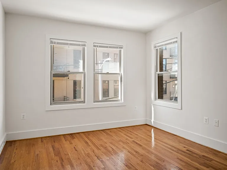 NEW QUIN APARTMENTS — Photo 68