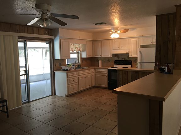 3rd image of 129 S Shore Dr