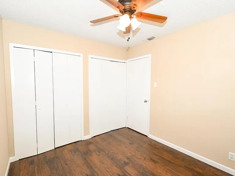 6038 Sandwick Dr — Photo 17