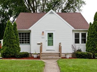 2024 G Ave NE, Cedar Rapids, IA 52402