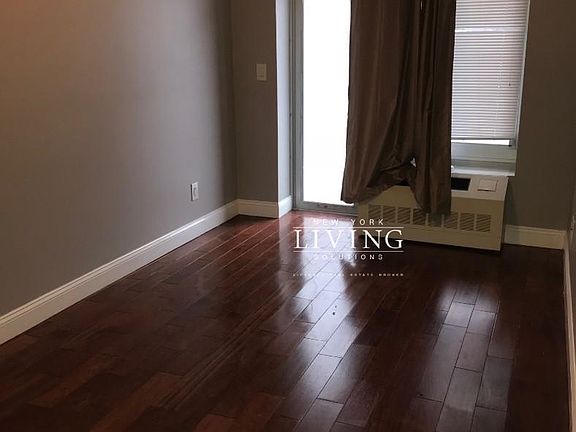 5th image of 2641 2nd St APT 1R