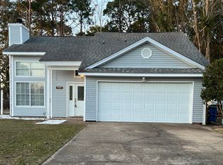 5424 Culeoka Dr, Ocean Springs, MS 39564