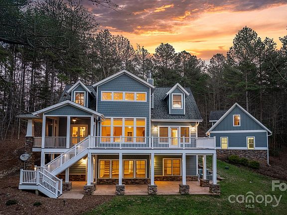 2nd image of 1461 Sunset Point Dr