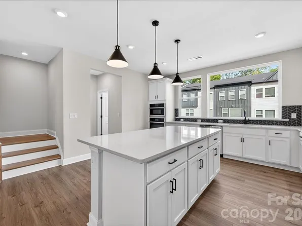 7929 Cedarsmith Ct, Charlotte, NC 28217